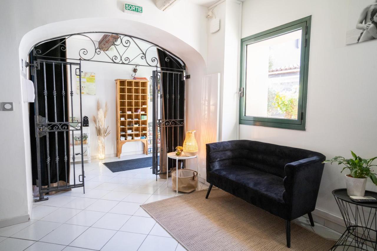 Logis Hotel La Feniere La Bouilladisse Экстерьер фото