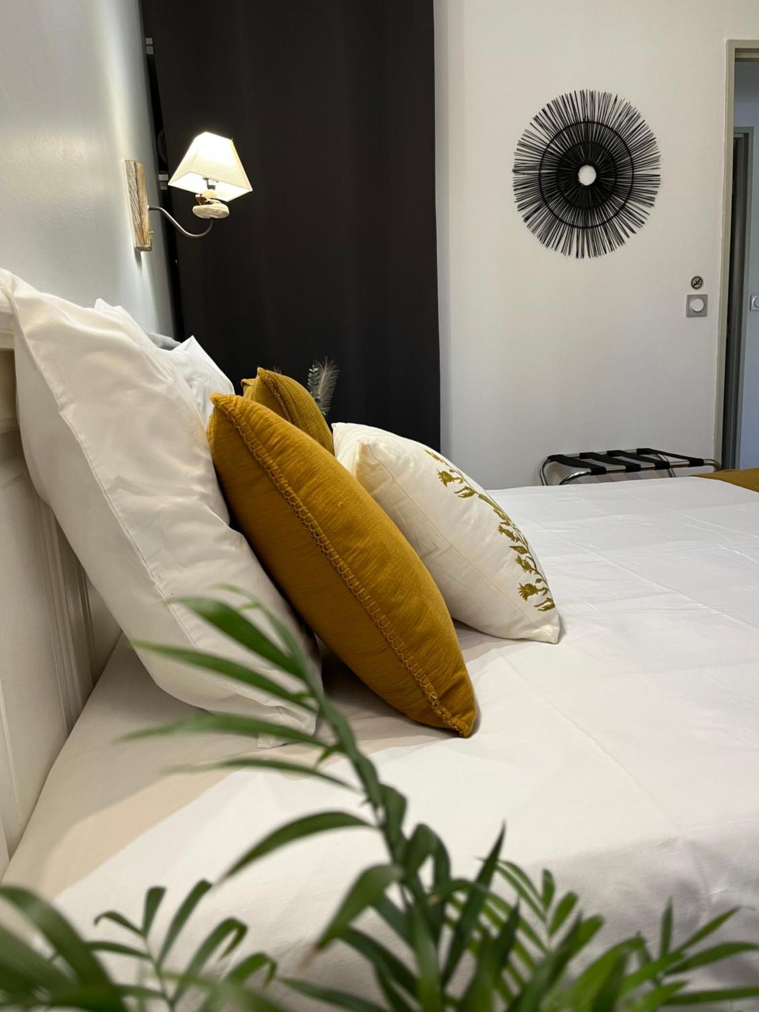 Logis Hotel La Feniere La Bouilladisse Экстерьер фото