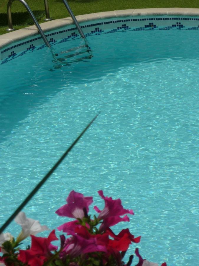 Logis Hotel La Feniere La Bouilladisse Экстерьер фото